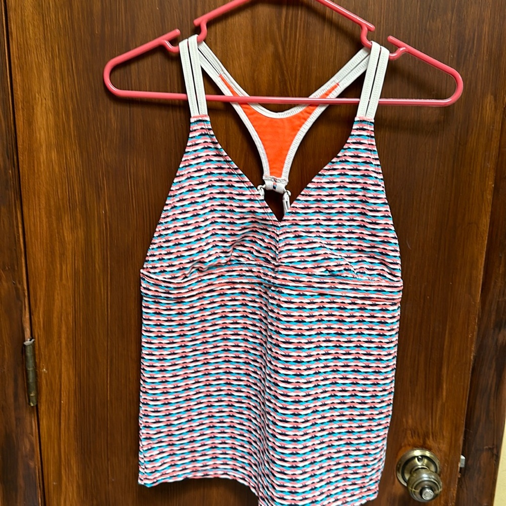 Athlete tankini top